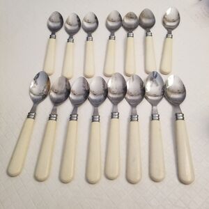 Bakelite Art Deco Large Spoon Butterscotch Stainless Taiwan Lot Of 15 See Photos